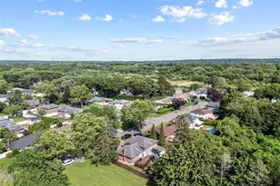 23 Sparks St, Melville, NY 11747 - Photo 35