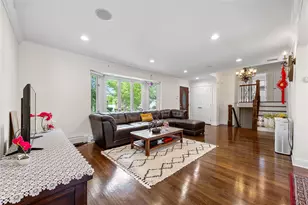 23 Sparks St, Melville, NY 11747 - Photo 5