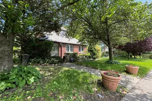 81-77 Utopia Pkwy, Jamaica, NY 11432 - Photo 45