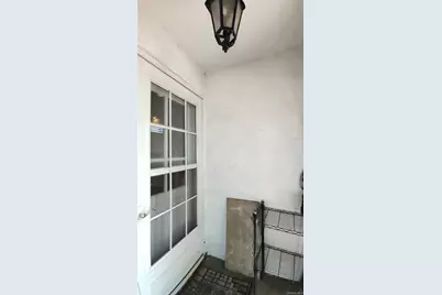 8177 Utopia Pkwy, Jamaica, NY 11432 - Photo 27