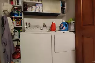 81-77 Utopia Pkwy, Jamaica, NY 11432 - Photo 37