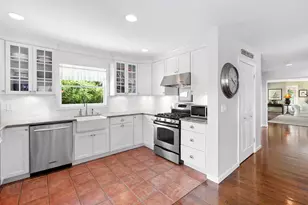 91 Howell St, Southampton, NY 11968 - Photo 7