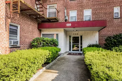 609 Palmer Road #4J, Yonkers, NY 10701 - Photo 5