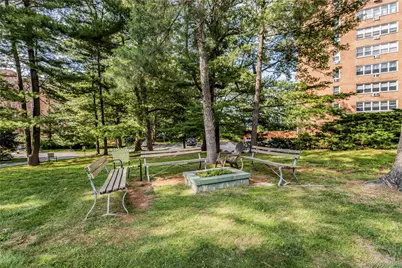 609 Palmer Road #4J, Yonkers, NY 10701 - Photo 23