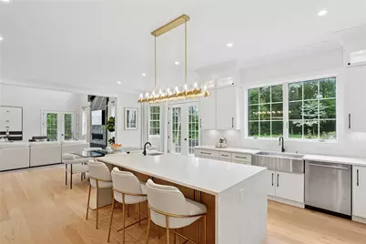 17 Chelsea Place, Dix Hills, NY 11746 - Photo 11