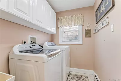 42 Roxen Road, Rockville Centre, NY 11570 - Photo 15