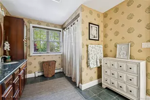 42 Roxen Rd, Rockville Centre, NY 11570 - Photo 31