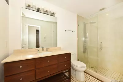 22 Park Place #4C, Great Neck, NY 11021 - Photo 31