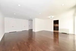 22 Park Pl, Great Neck, NY 11021 - Photo 15