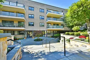 22 Park Pl, Great Neck, NY 11021 - Photo 5