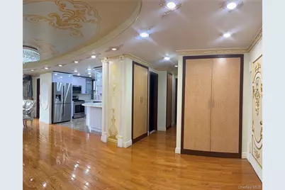 61-20 Grand Central Parkway #B 706, Forest Hills, NY 11375 - Photo 11