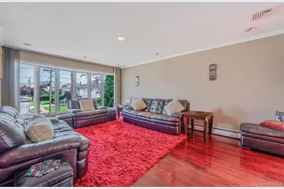 3429 Courtney Place, Baldwin, NY 11510 - Photo 9