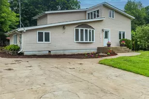 5 Laurie Ln, Newburgh, NY 12550 - Photo 3