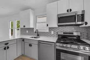 3327 Parkway Dr, Baldwin, NY 11510 - Photo 3