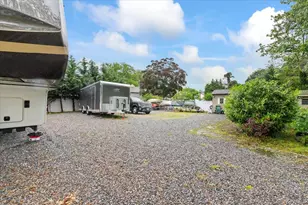 50 Towne St, Amityville, NY 11701 - Photo 35