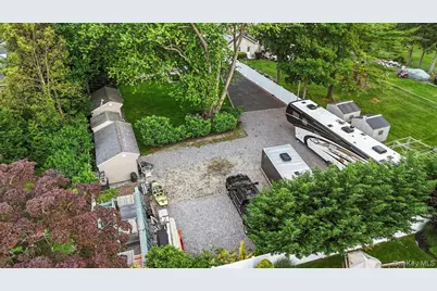 50 Towne Street, Amityville, NY 11701 - Photo 43