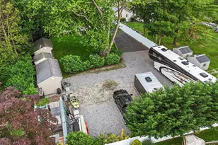 50 Towne St, Amityville, NY 11701 - Photo 43