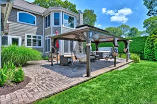 4 Briana Ct, East Moriches, NY 11940 - Photo 9