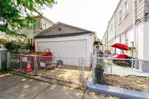 114-18 103rd Ave, Richmond Hill, NY 11419 - Photo 3