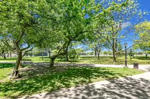 66-48 73rd Pl, Middle Village, NY 11379 - Photo 19