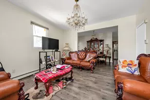 107-53 Spa Pl, Jamaica, NY 11435 - Photo 15