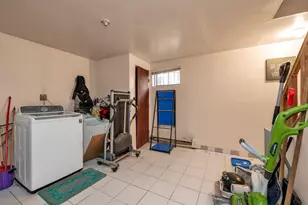 107-53 Spa Pl, Jamaica, NY 11435 - Photo 23