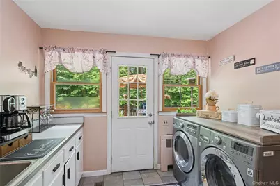 23 Bacon Road, Saint James, NY 11780 - Photo 43