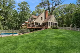 23 Bacon Rd, Saint James, NY 11780 - Photo 5