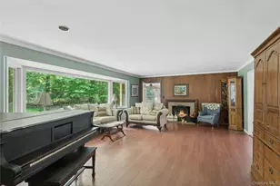 23 Bacon Rd, Saint James, NY 11780 - Photo 27