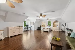 23 Bacon Rd, Saint James, NY 11780 - Photo 19