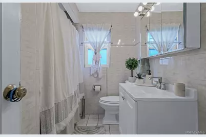 757 Marion, Franklin Square, NY 11010 - Photo 13