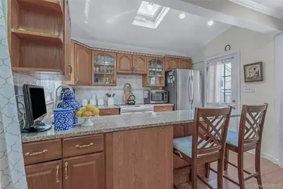 757 Marion, Franklin Square, NY 11010 - Photo 7