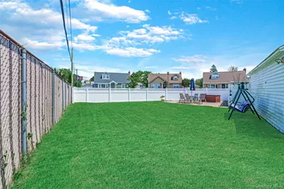 757 Marion, Franklin Square, NY 11010 - Photo 23