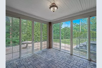 44 Arbor Place, Glen Cove, NY 11542 - Photo 15