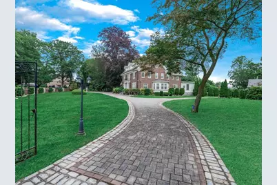 44 Arbor Place, Glen Cove, NY 11542 - Photo 5