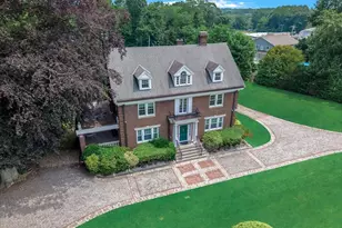 44 Arbor Pl, Glen Cove, NY 11542 - Photo 29