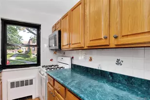 57-47 246th Crescent, Douglaston, NY 11362 - Photo 9