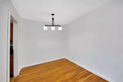 57-47 246 Crescent #1, Douglaston, NY 11362 - Photo 5