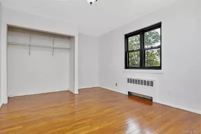 57-47 246 Crescent #1, Douglaston, NY 11362 - Photo 13