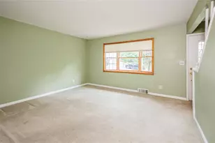 5 Hillaire Pl, Nanuet, NY 10954 - Photo 11