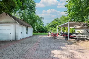 17 Hicks Ln, Great Neck, NY 11024 - Photo 29