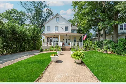 17 Hicks Lane, Great Neck, NY 11024 - Photo 1