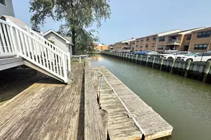 77 Hampton Pl, Freeport, NY 11520 - Photo 21