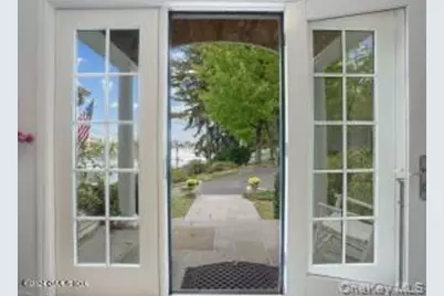 201 Shore Road, Greenwich, CT 06830 - Photo 23