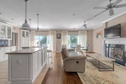 85 Sagamore Drive, Plainview, NY 11803 - Photo 9