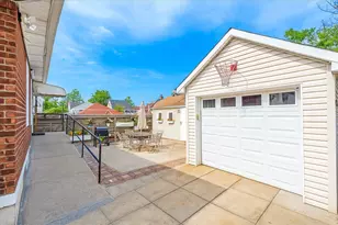 84-21 169th St, Jamaica, NY 11432 - Photo 3