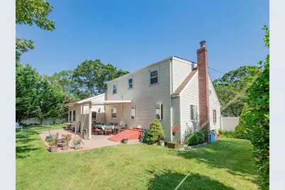 306 Clay Avenue, West Islip, NY 11795 - Photo 5