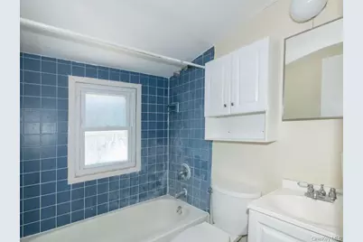 306 Clay Avenue, West Islip, NY 11795 - Photo 25