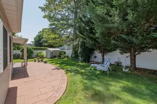 306 Clay Ave, West Islip, NY 11795 - Photo 7