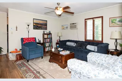 306 Clay Avenue, West Islip, NY 11795 - Photo 15